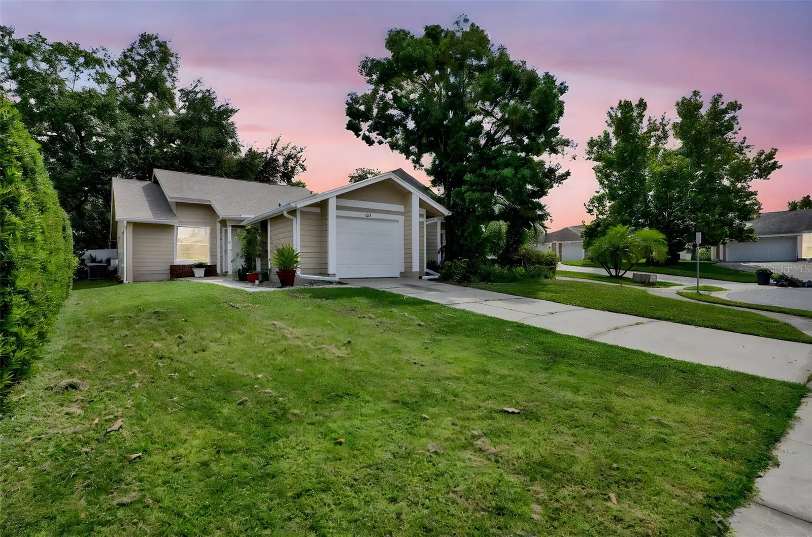 419 POPLAR CT