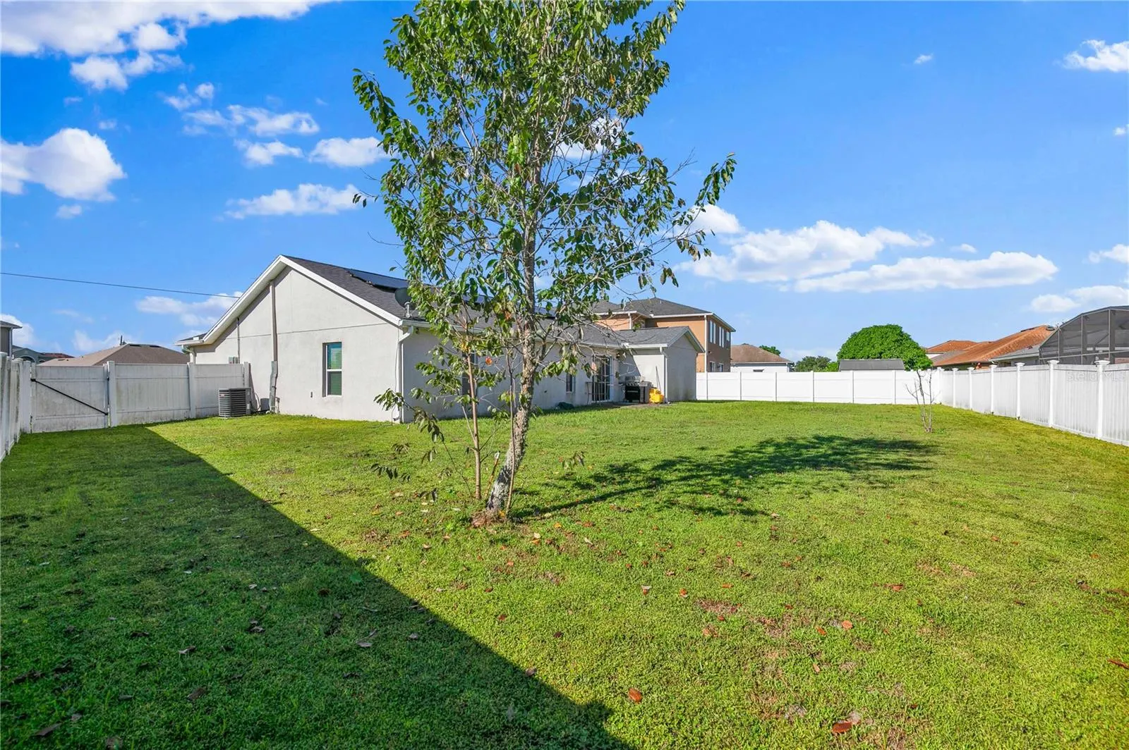 242 ABBOTSBURY DR