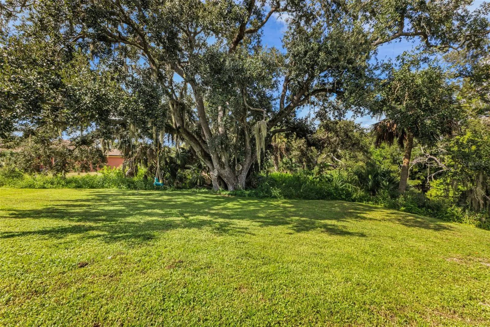 220 CIBOA AVE