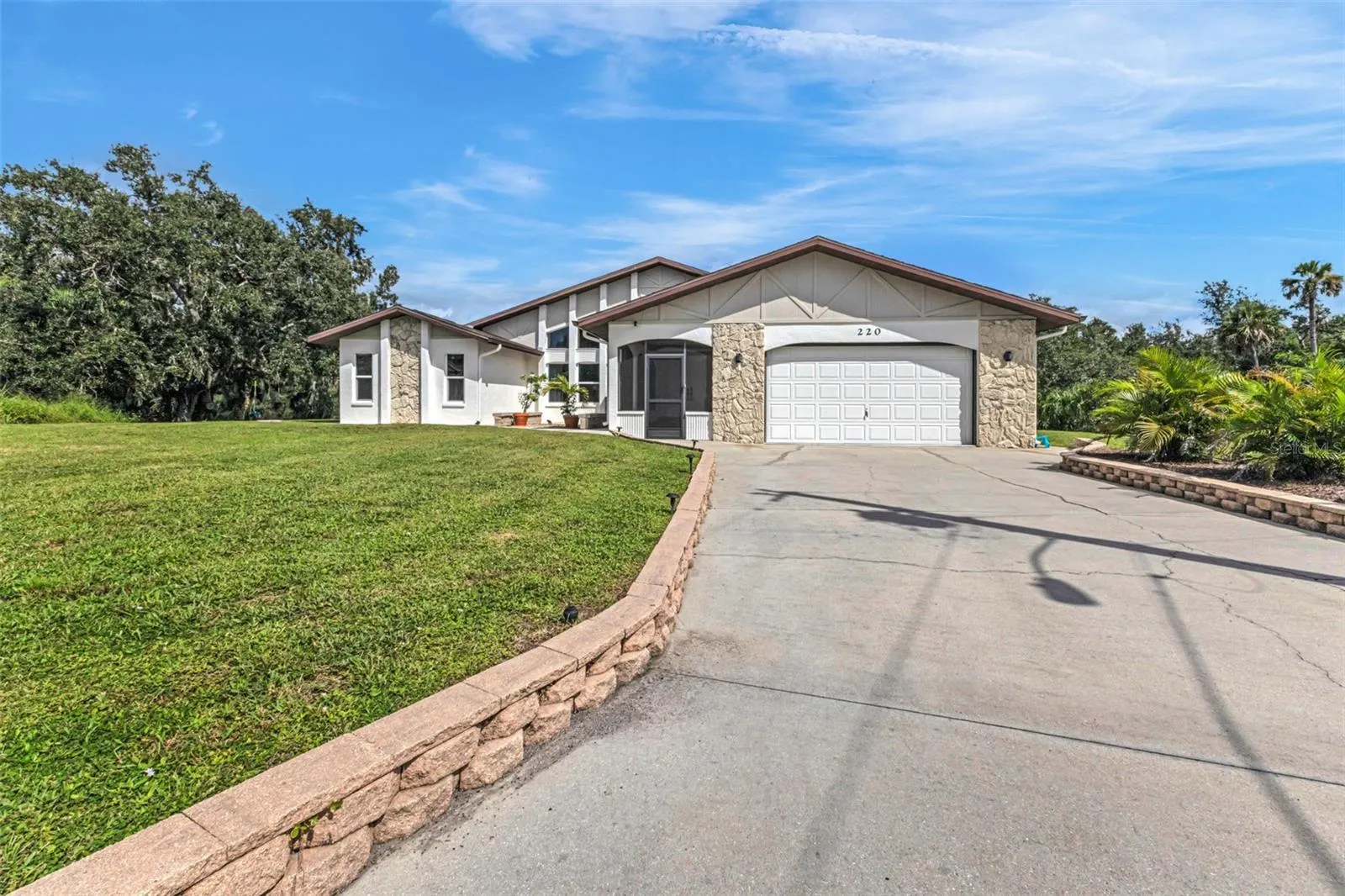 220 CIBOA AVE