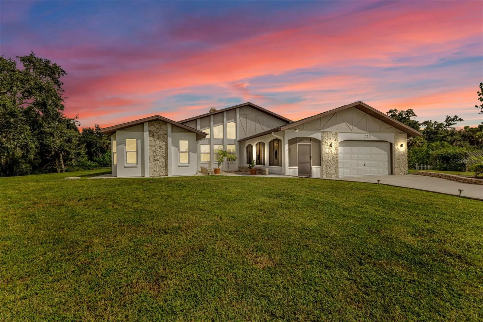 220 CIBOA AVE