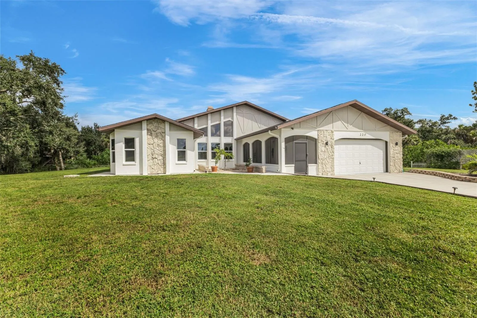 220 CIBOA AVE