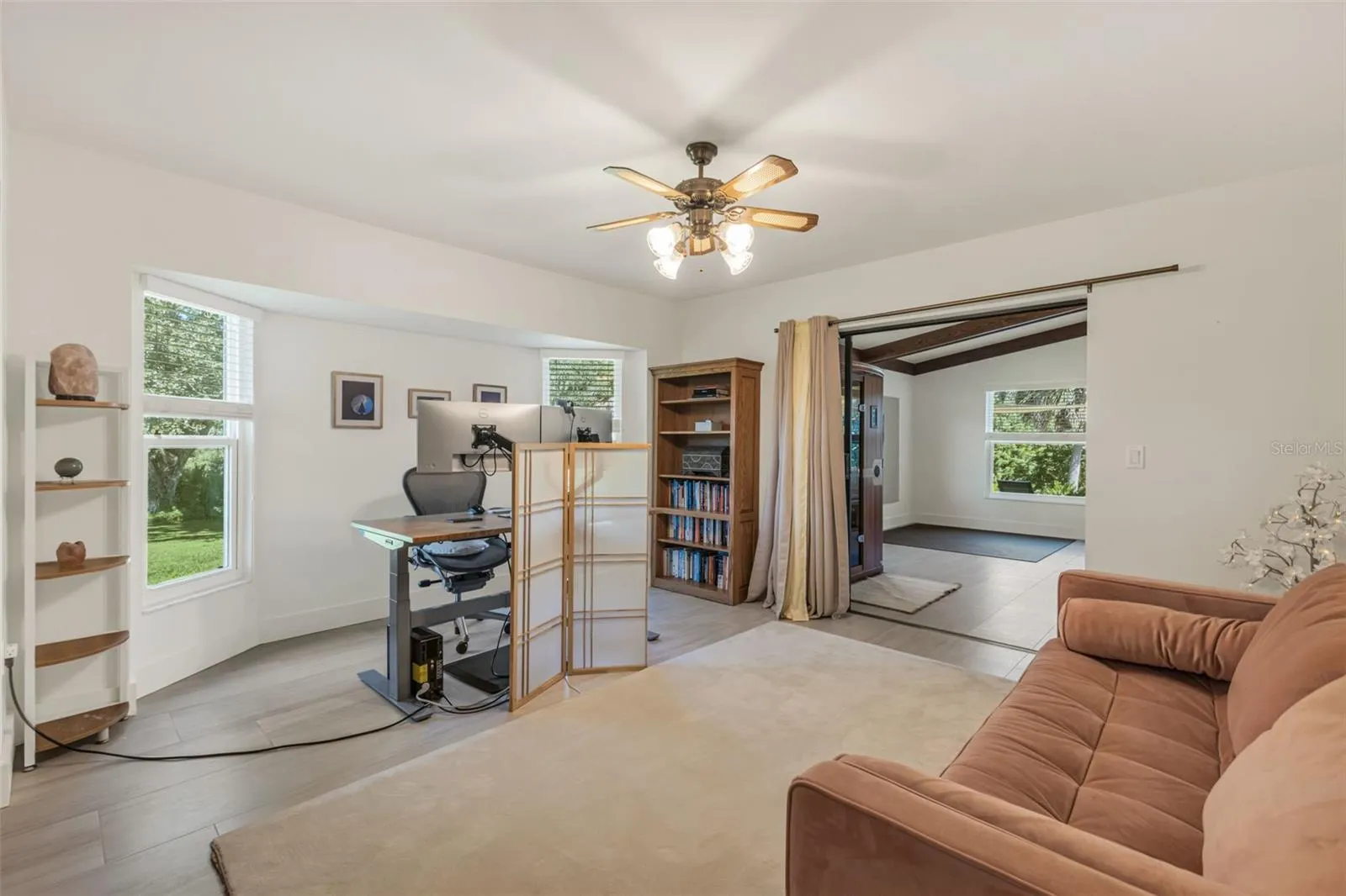220 CIBOA AVE