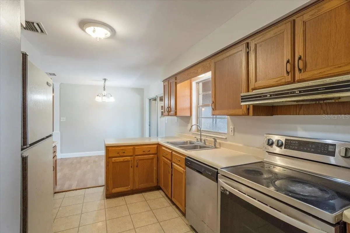 408 EUNICE DR