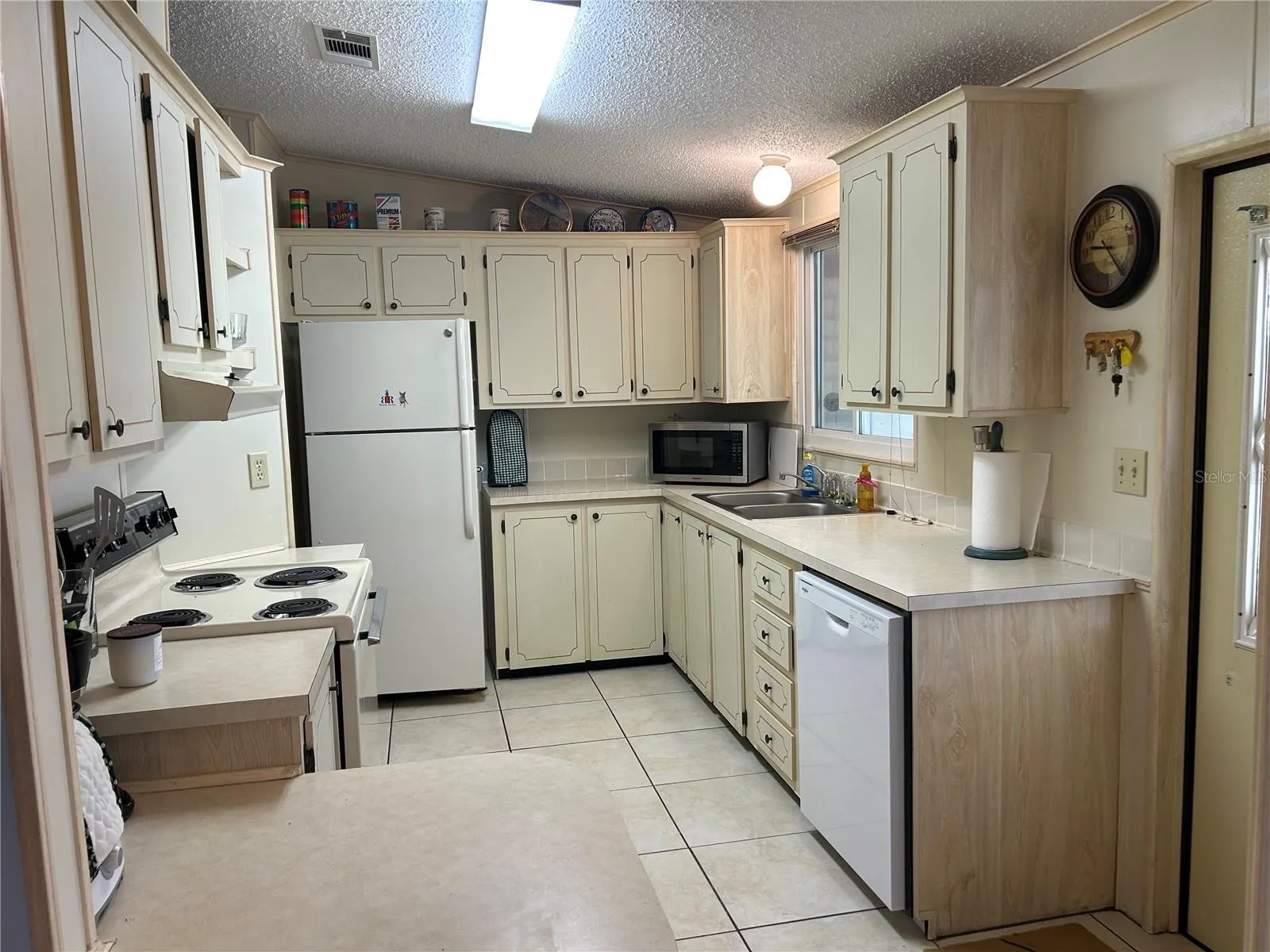 110 RITA BEE AVE