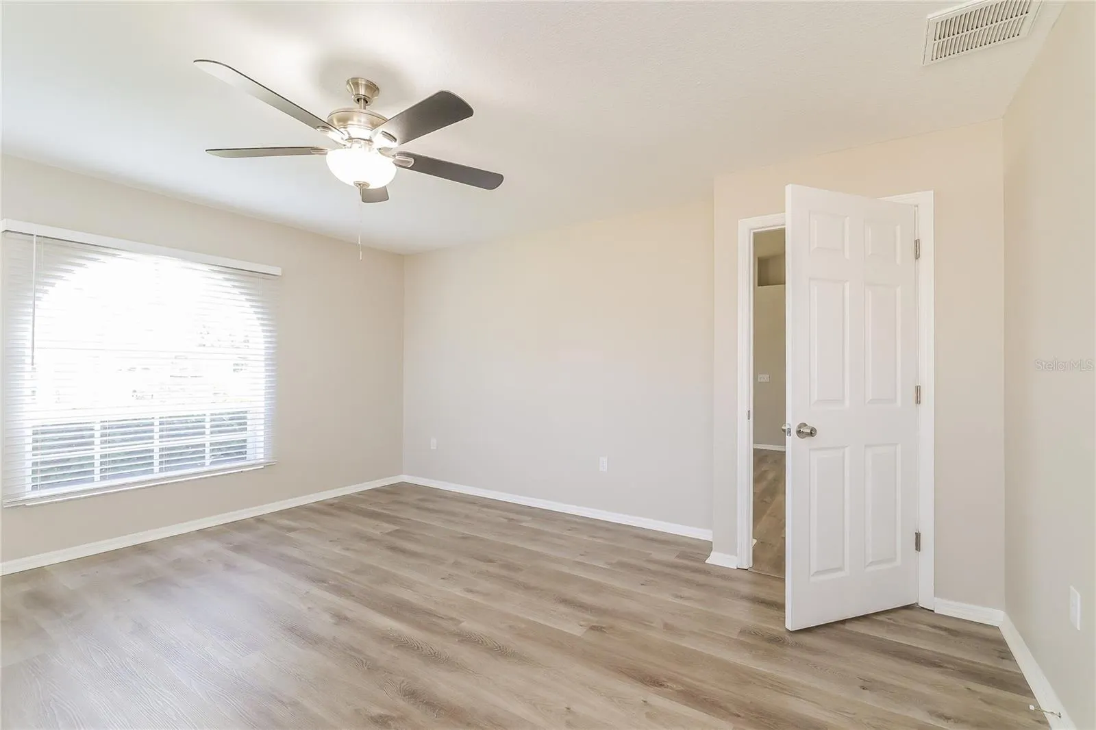 171 BERGEN CIR