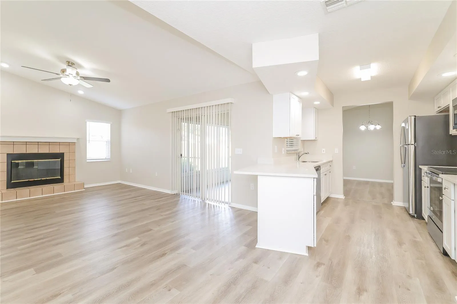 171 BERGEN CIR