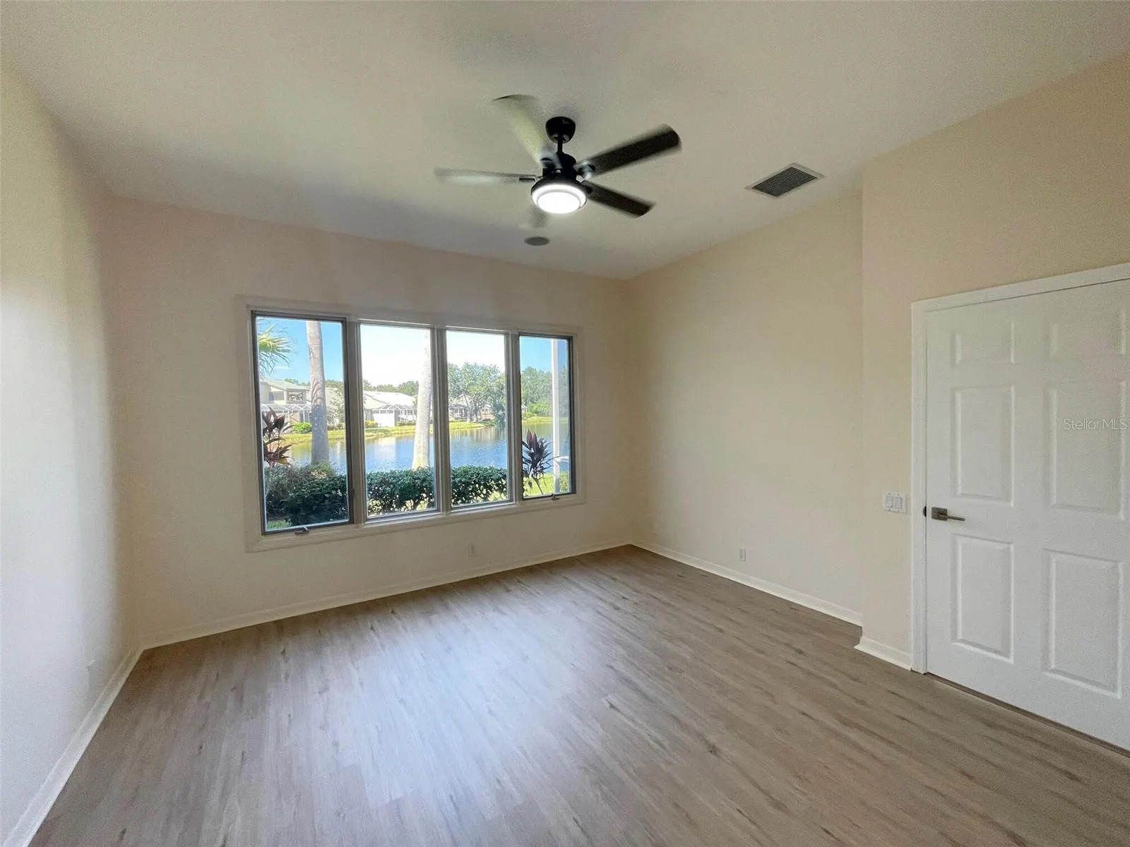 8515 53RD PL E