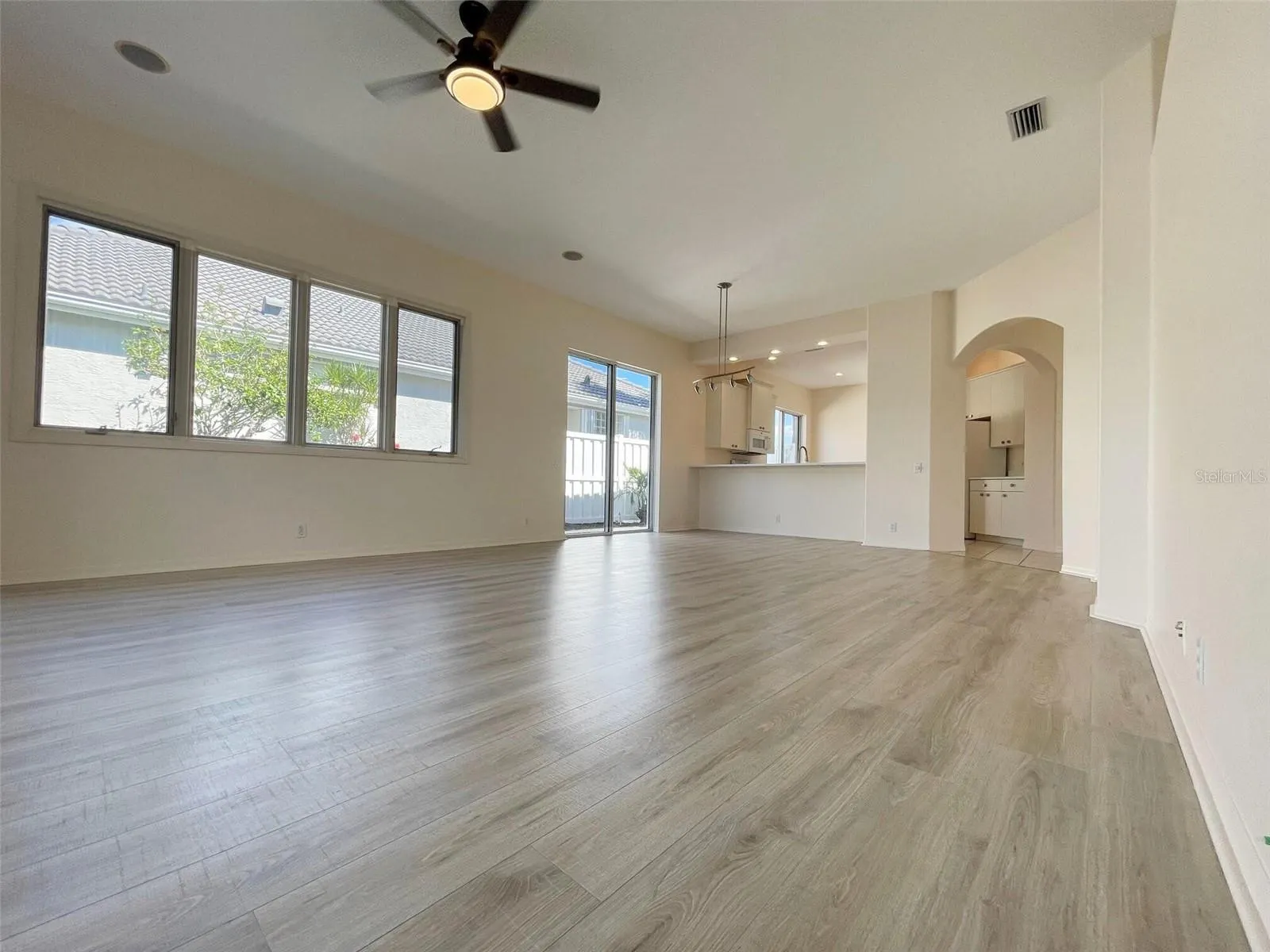 8515 53RD PL E