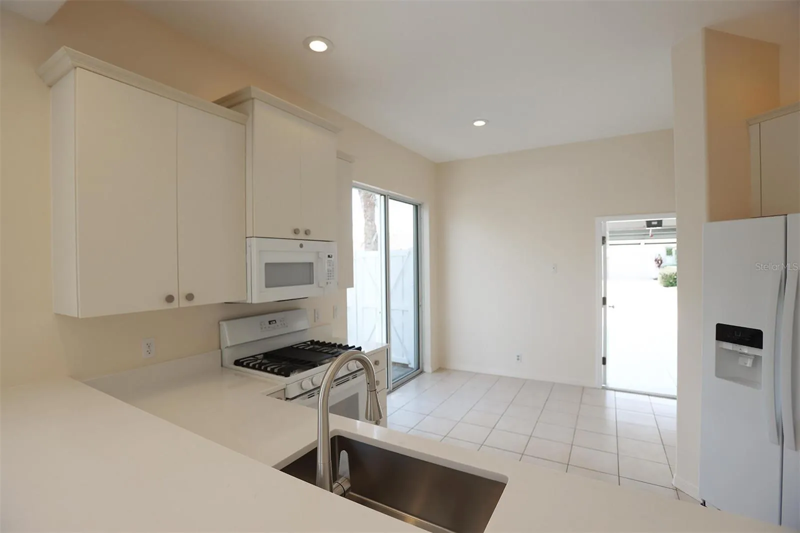 8515 53RD PL E