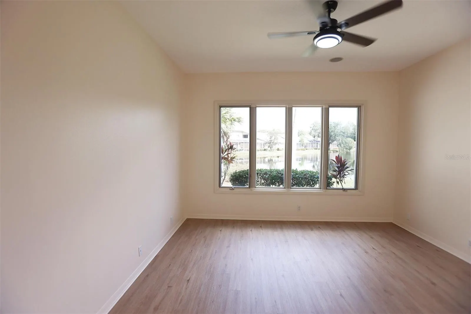 8515 53RD PL E