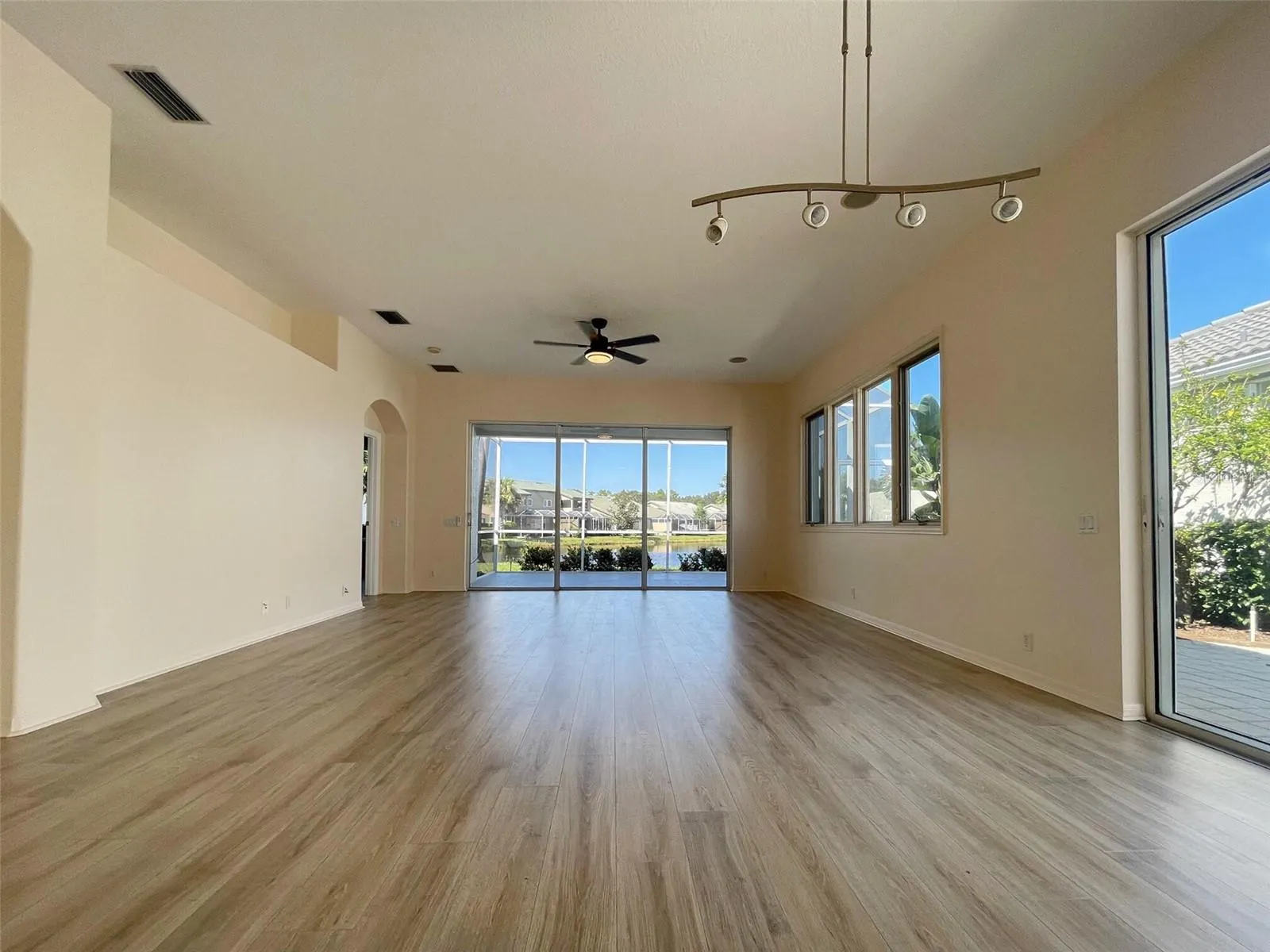 8515 53RD PL E