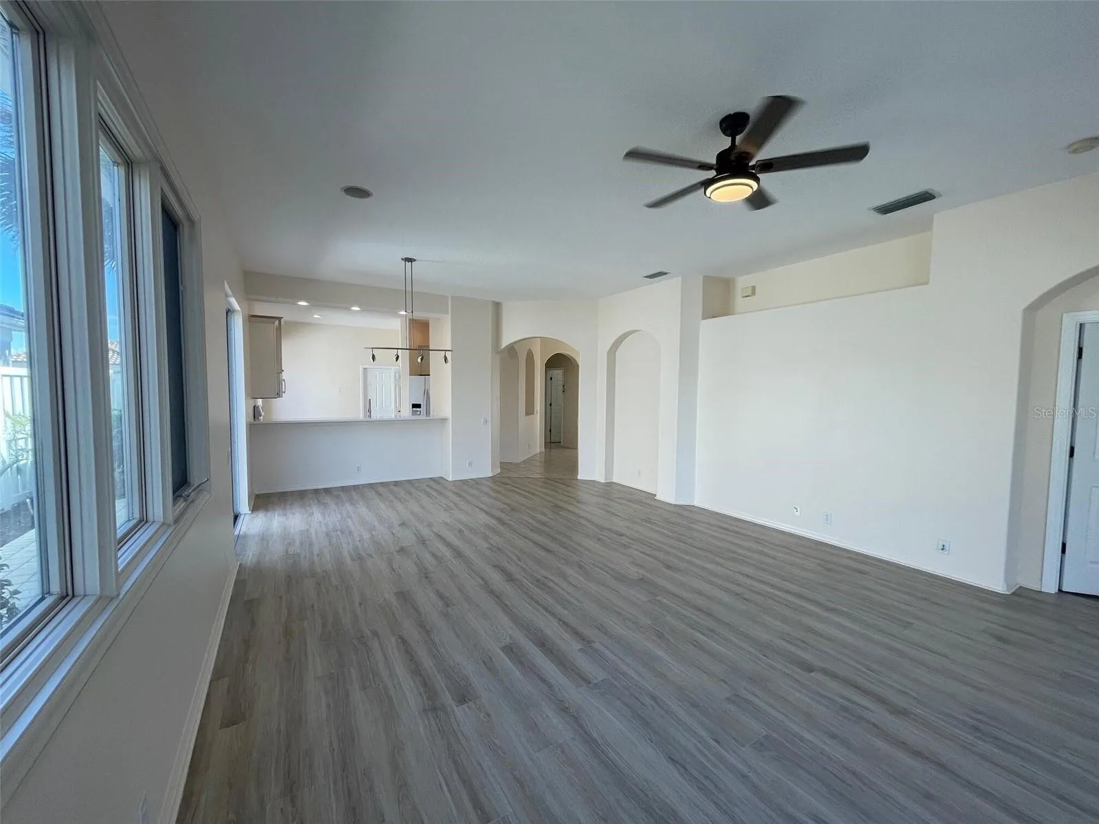 8515 53RD PL E