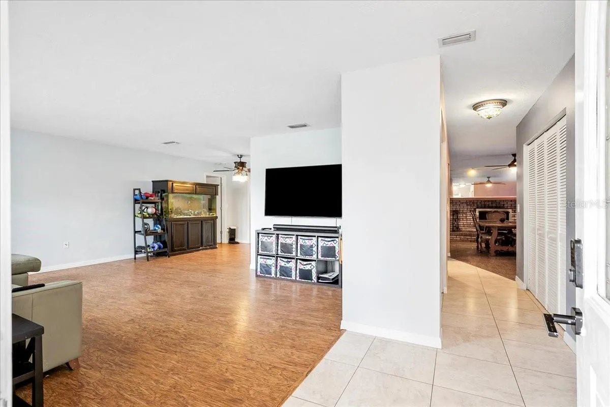 1302 GEORGETOWNE CIR