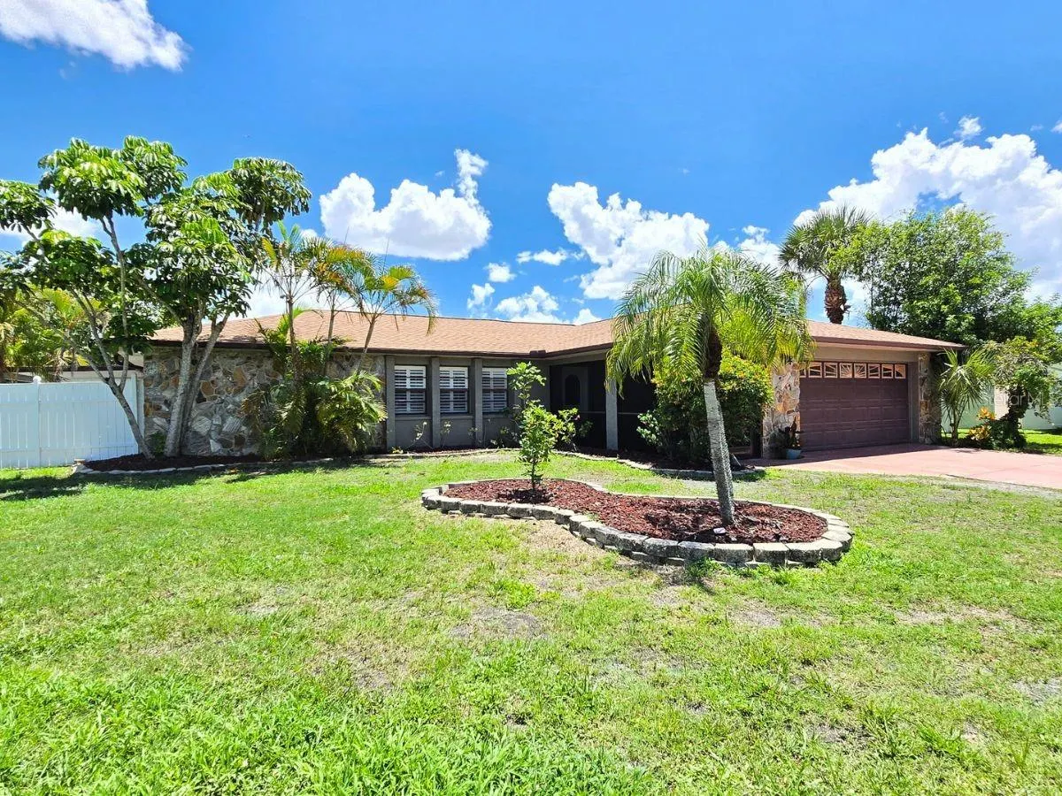1302 GEORGETOWNE CIR