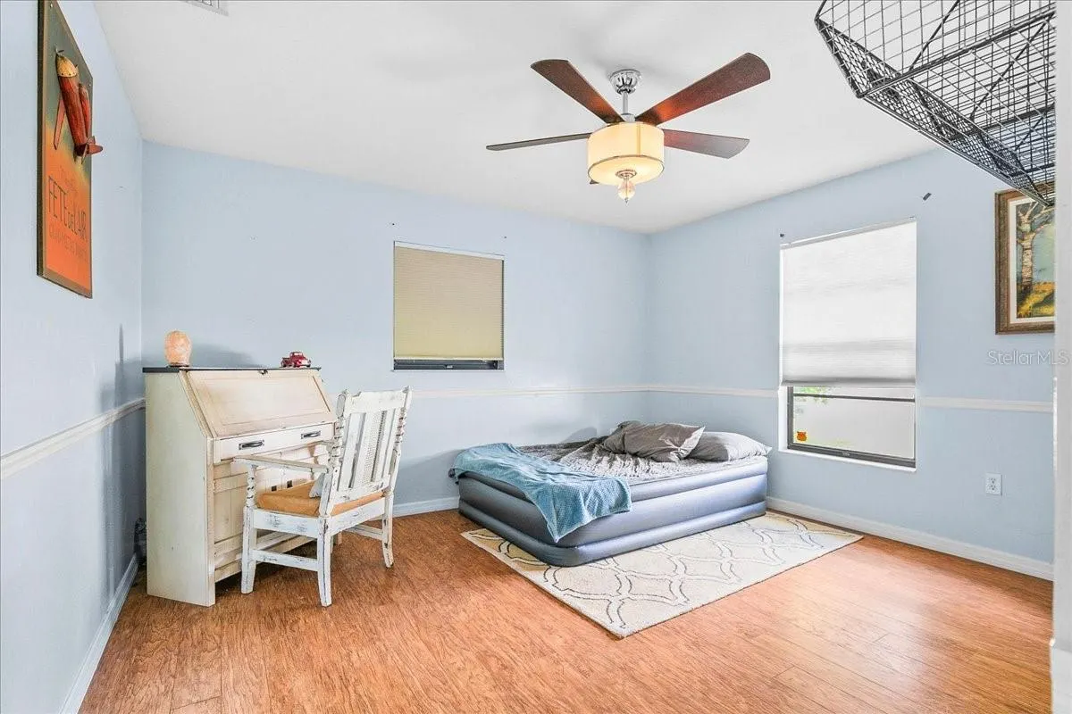 1302 GEORGETOWNE CIR