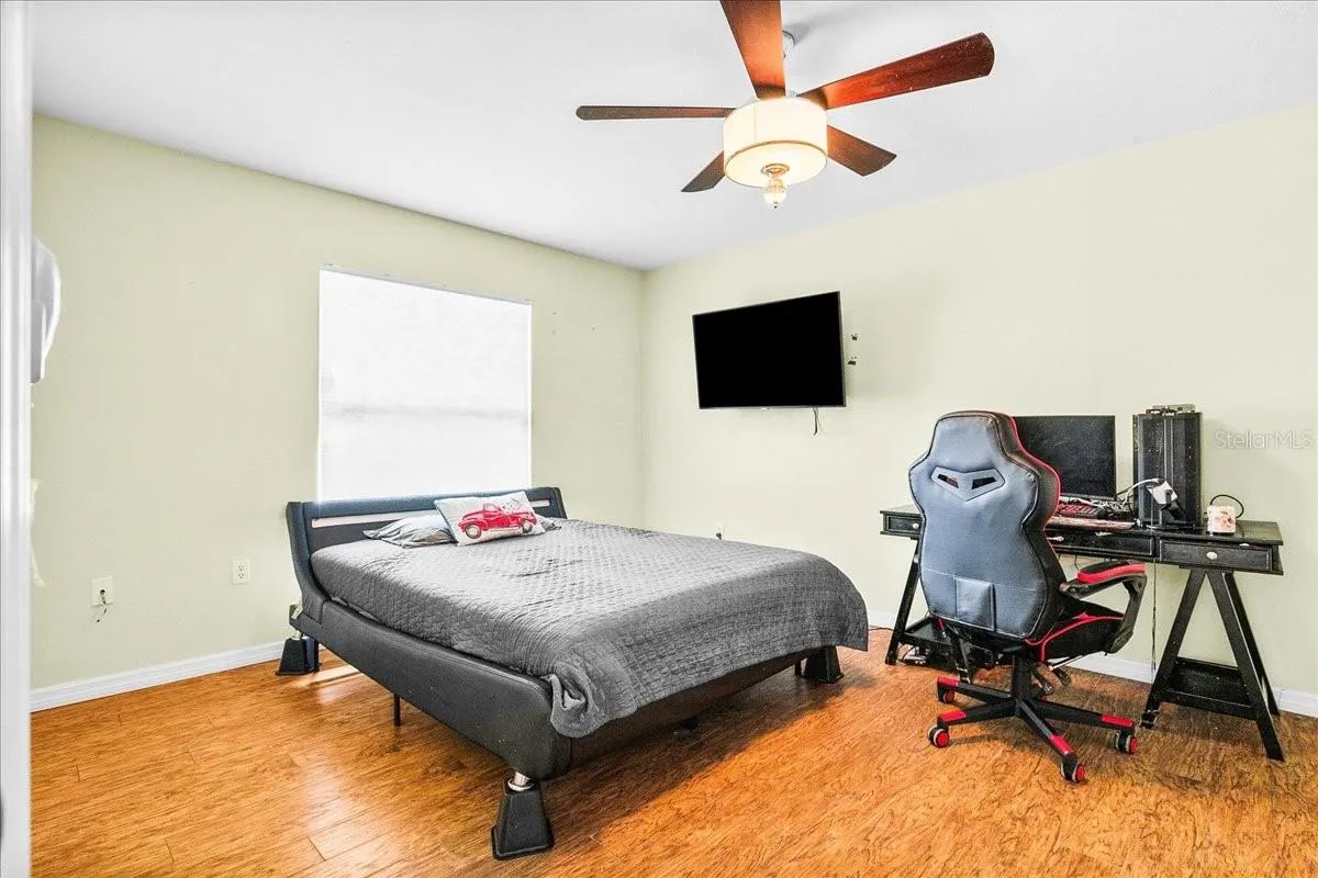1302 GEORGETOWNE CIR