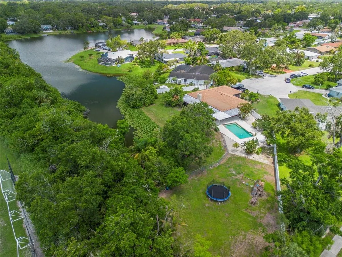 1302 GEORGETOWNE CIR