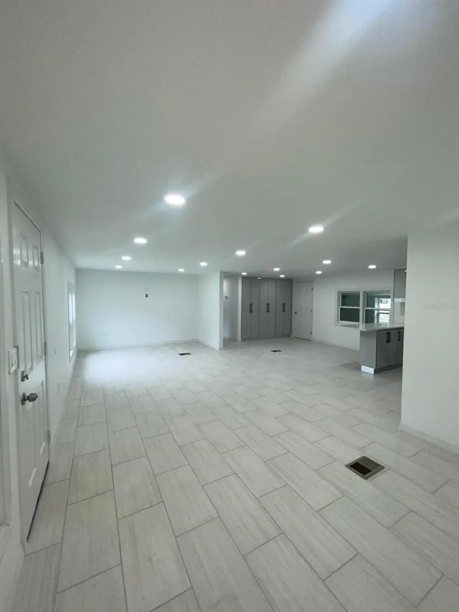 5024 MARINA DR