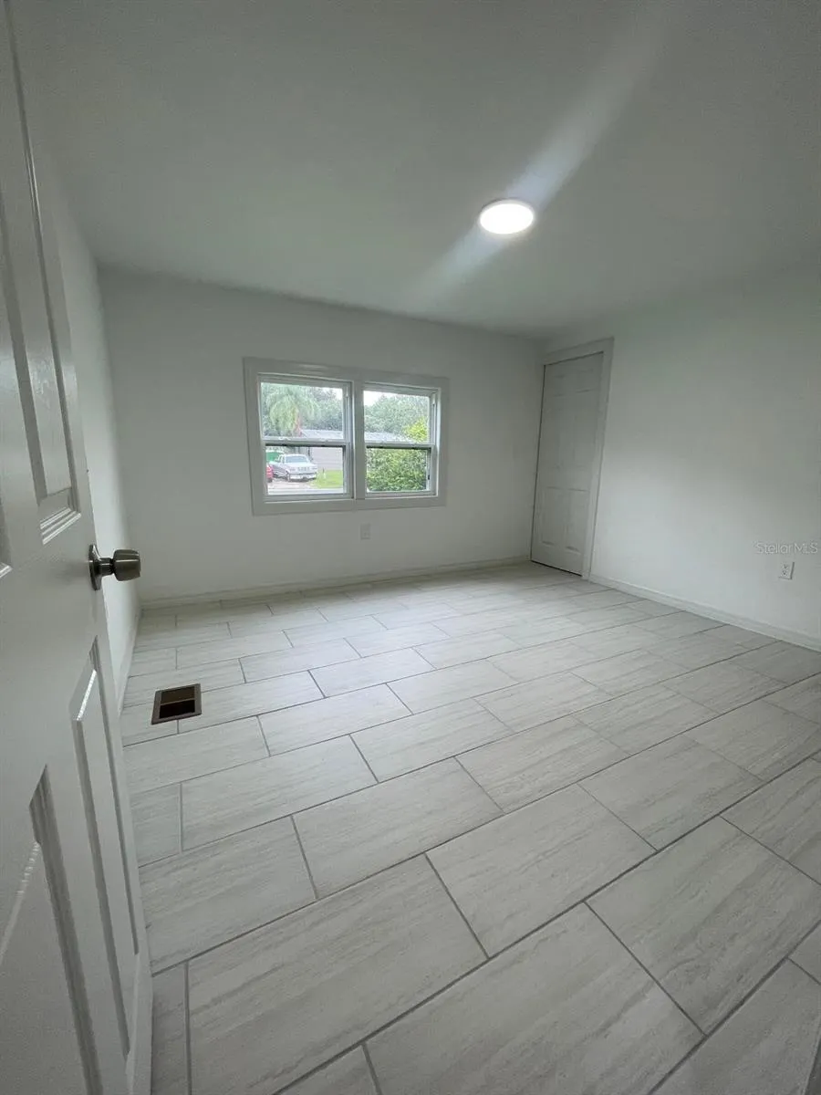 5024 MARINA DR