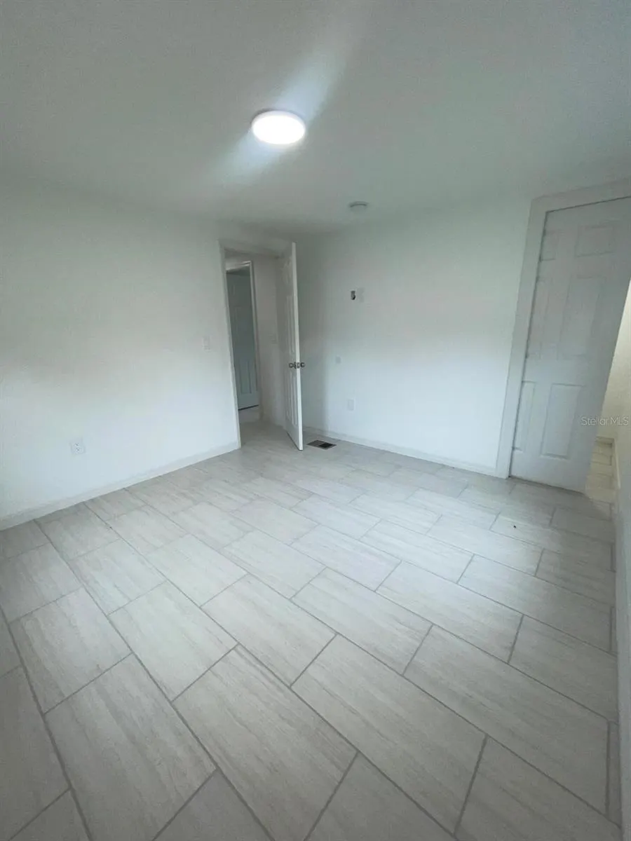 5024 MARINA DR