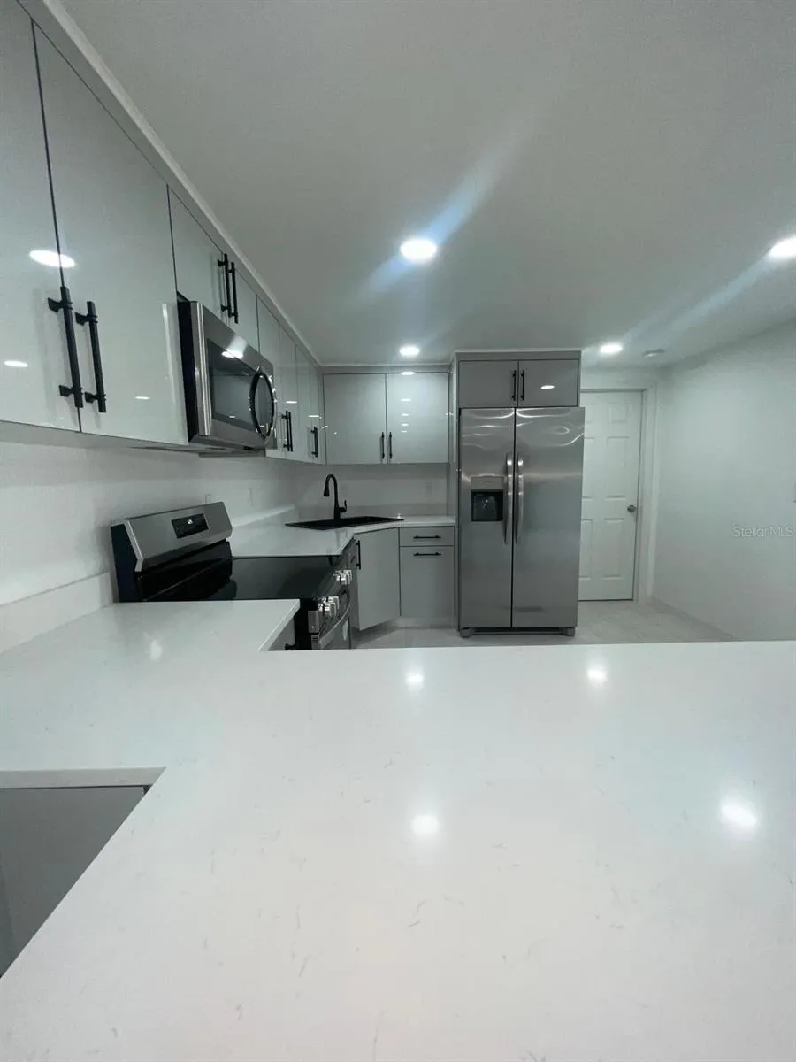 5024 MARINA DR