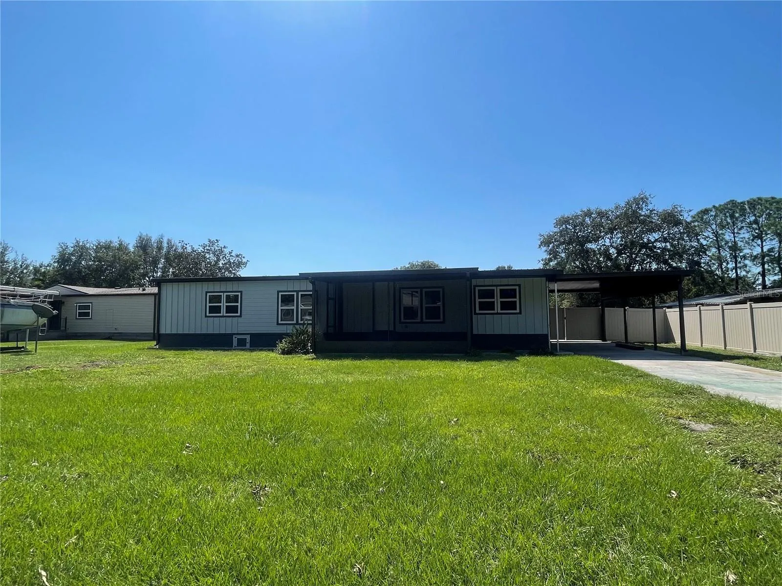 5024 MARINA DR