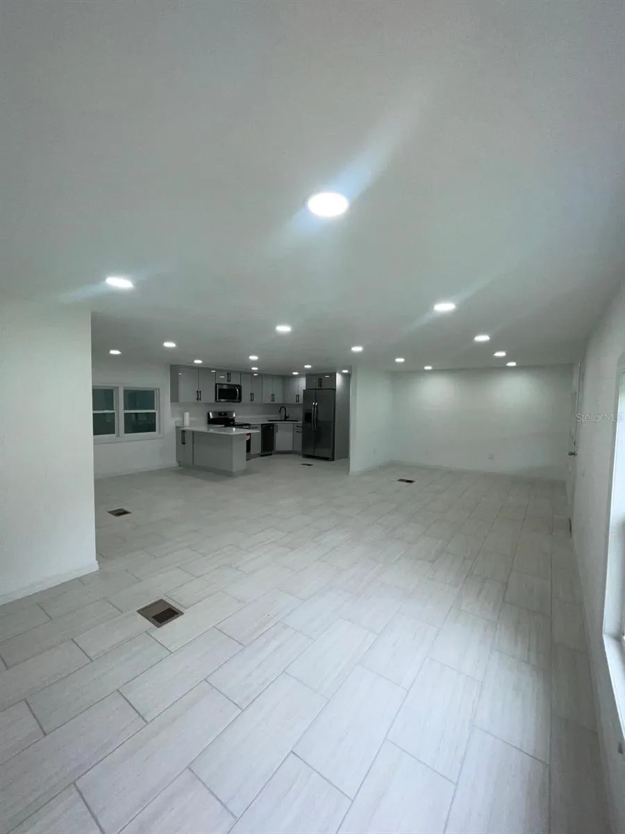 5024 MARINA DR