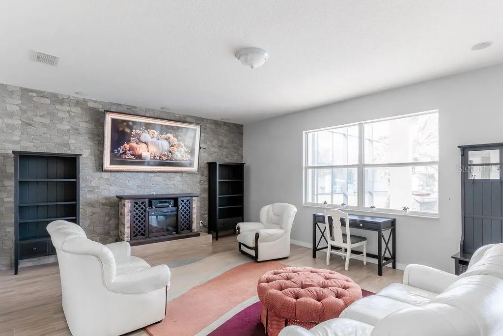 14819 BRAYWOOD TRAIL