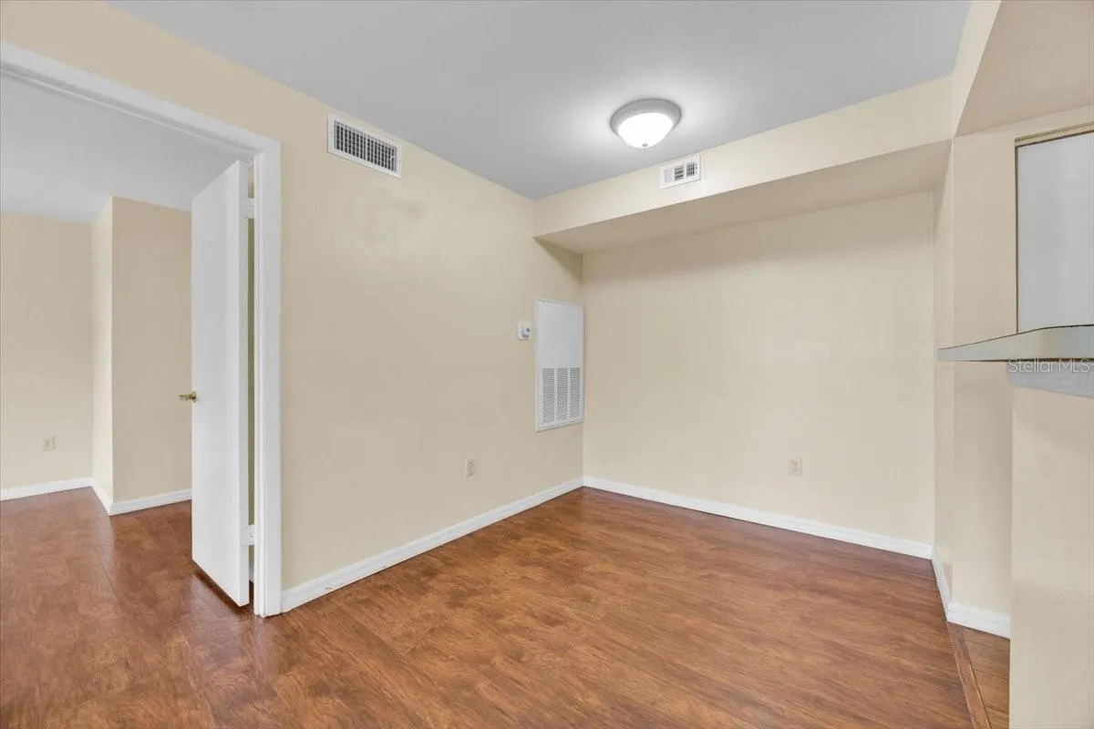 3012 PARKWAY BLVD #301, #301