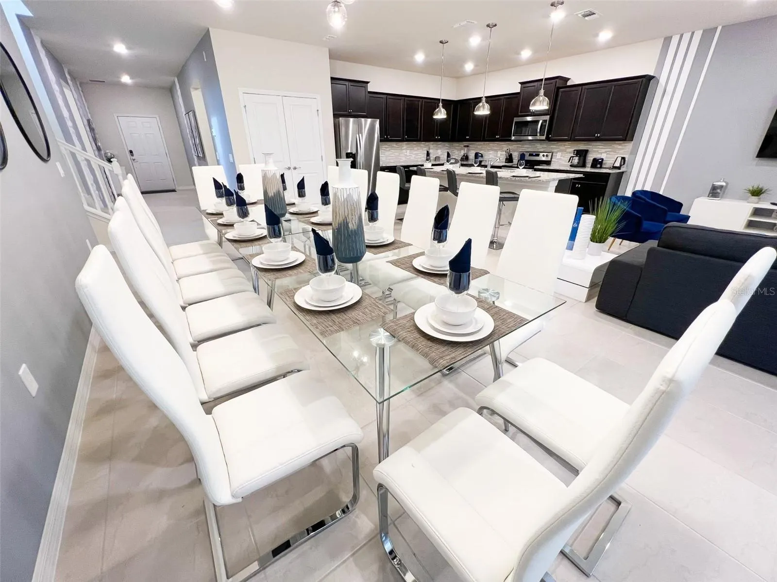 3633 LILY LN
