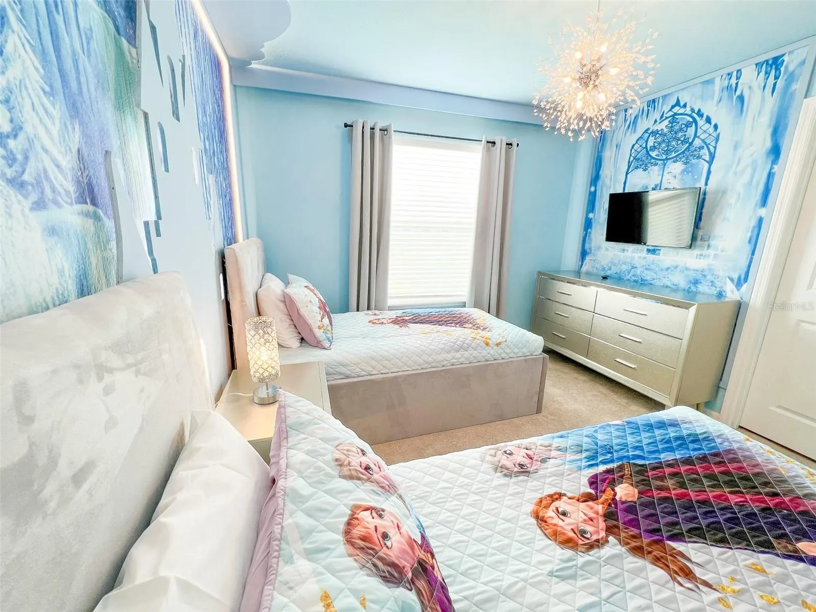 3633 LILY LN