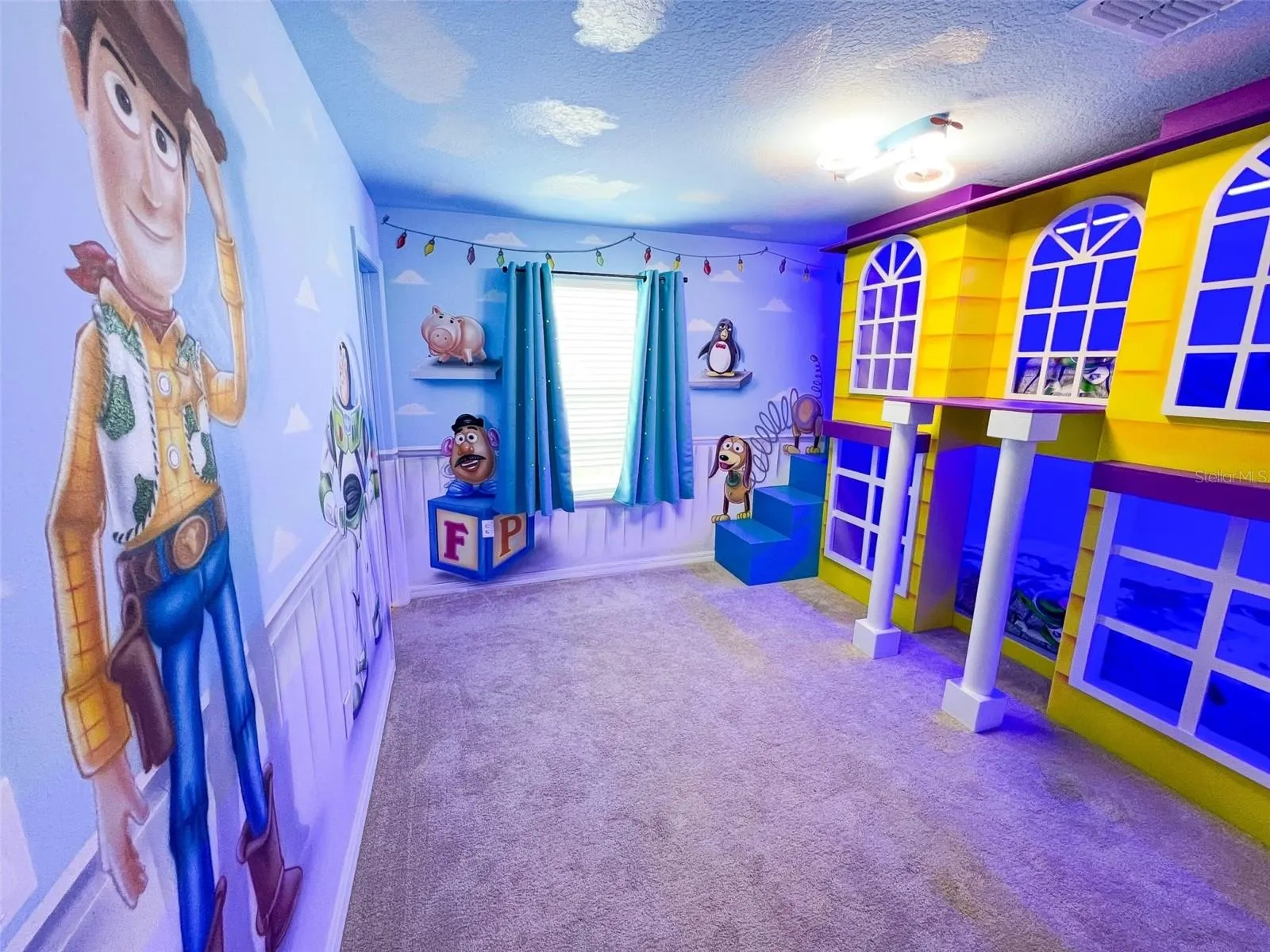 3633 LILY LN