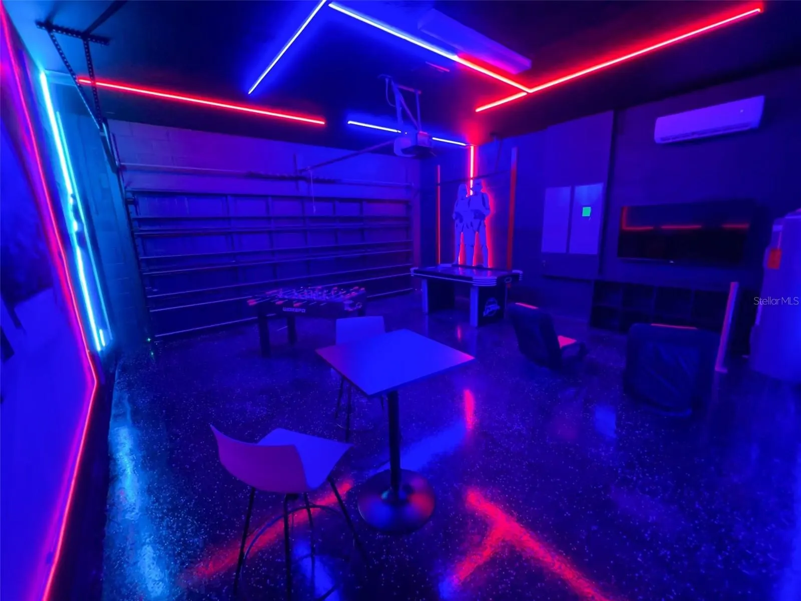 3633 LILY LN