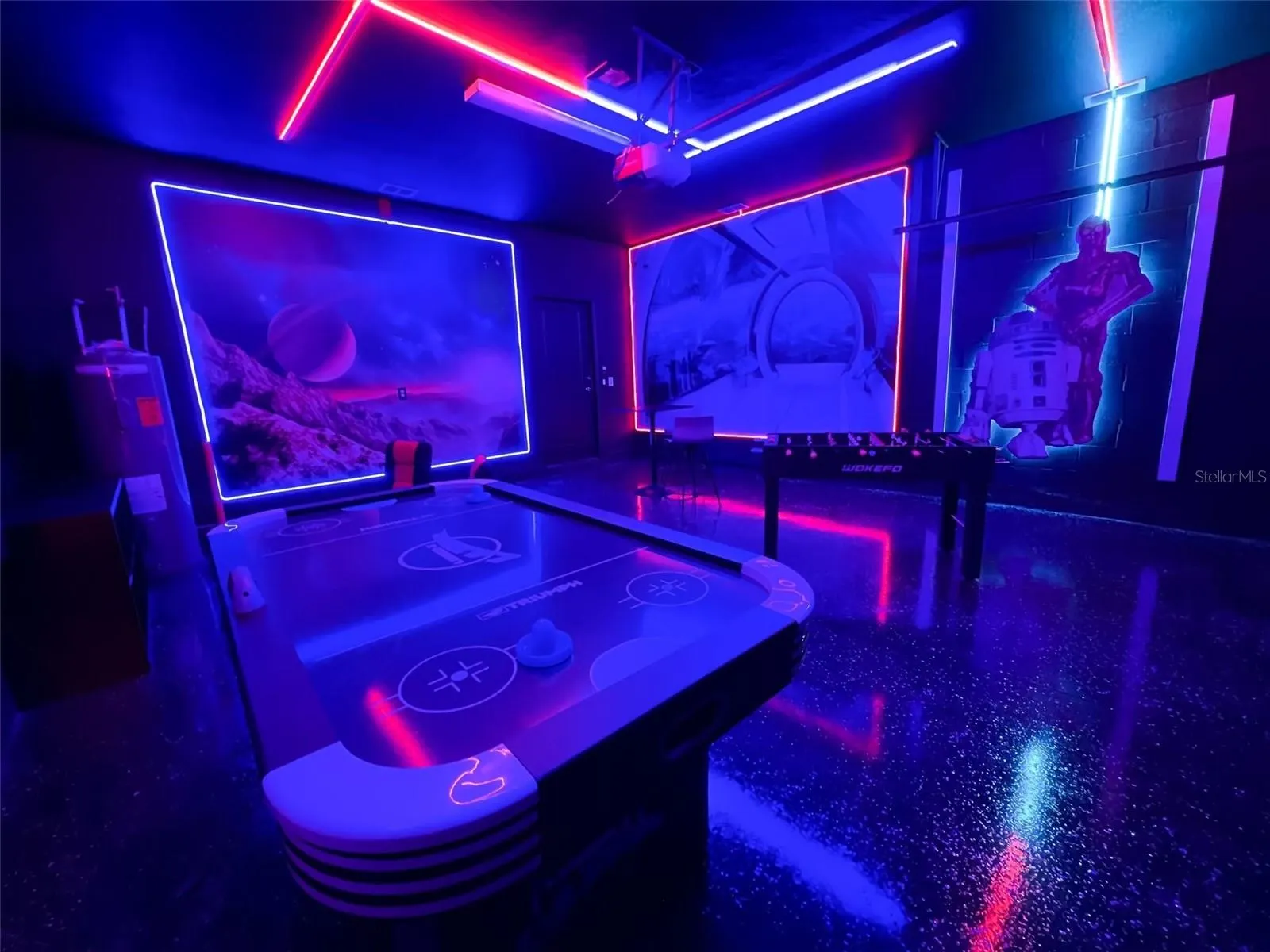3633 LILY LN