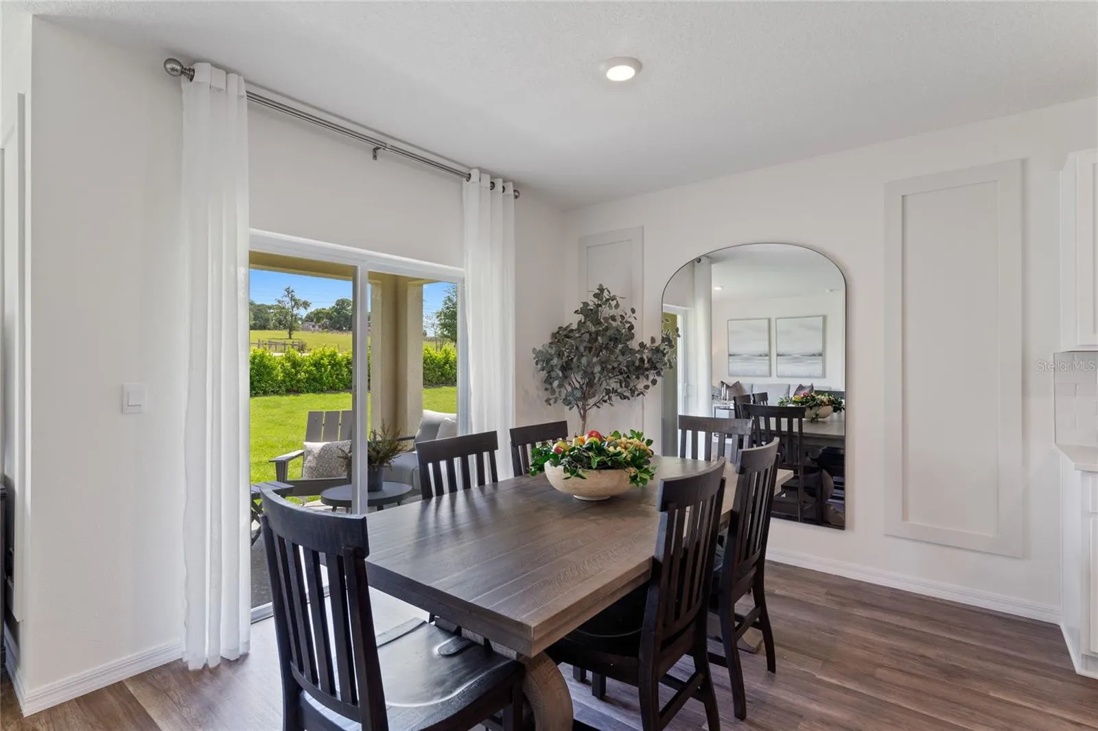 1954 WALNUT CREEK DR