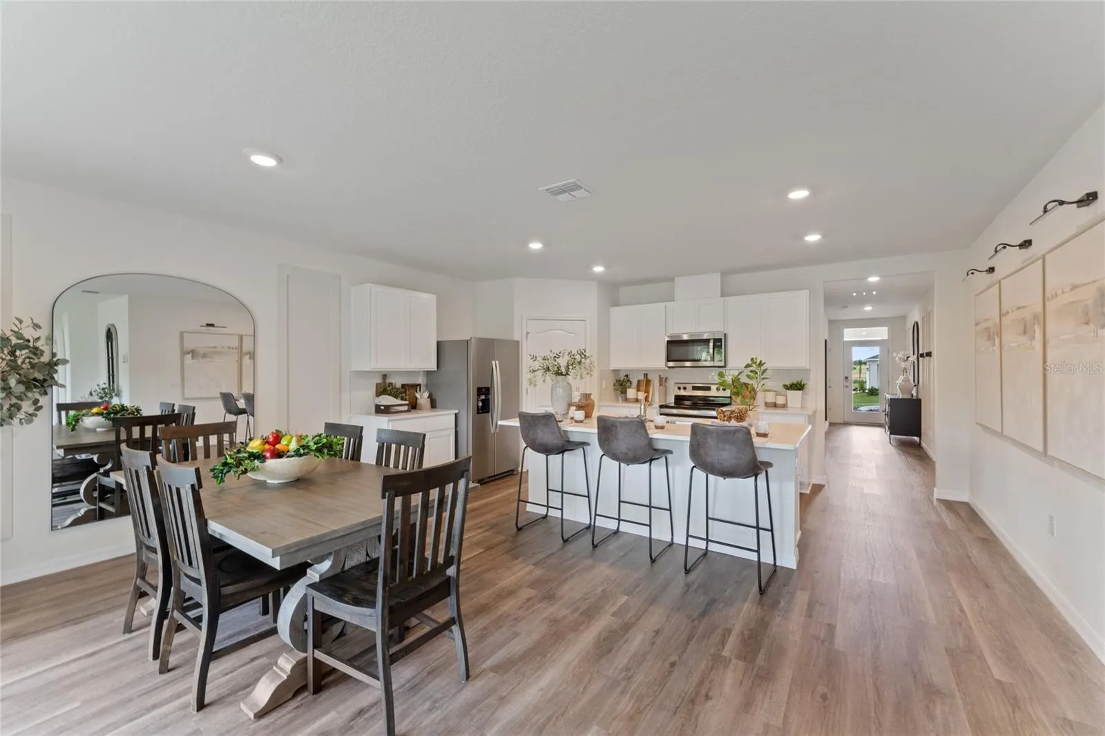 1954 WALNUT CREEK DR