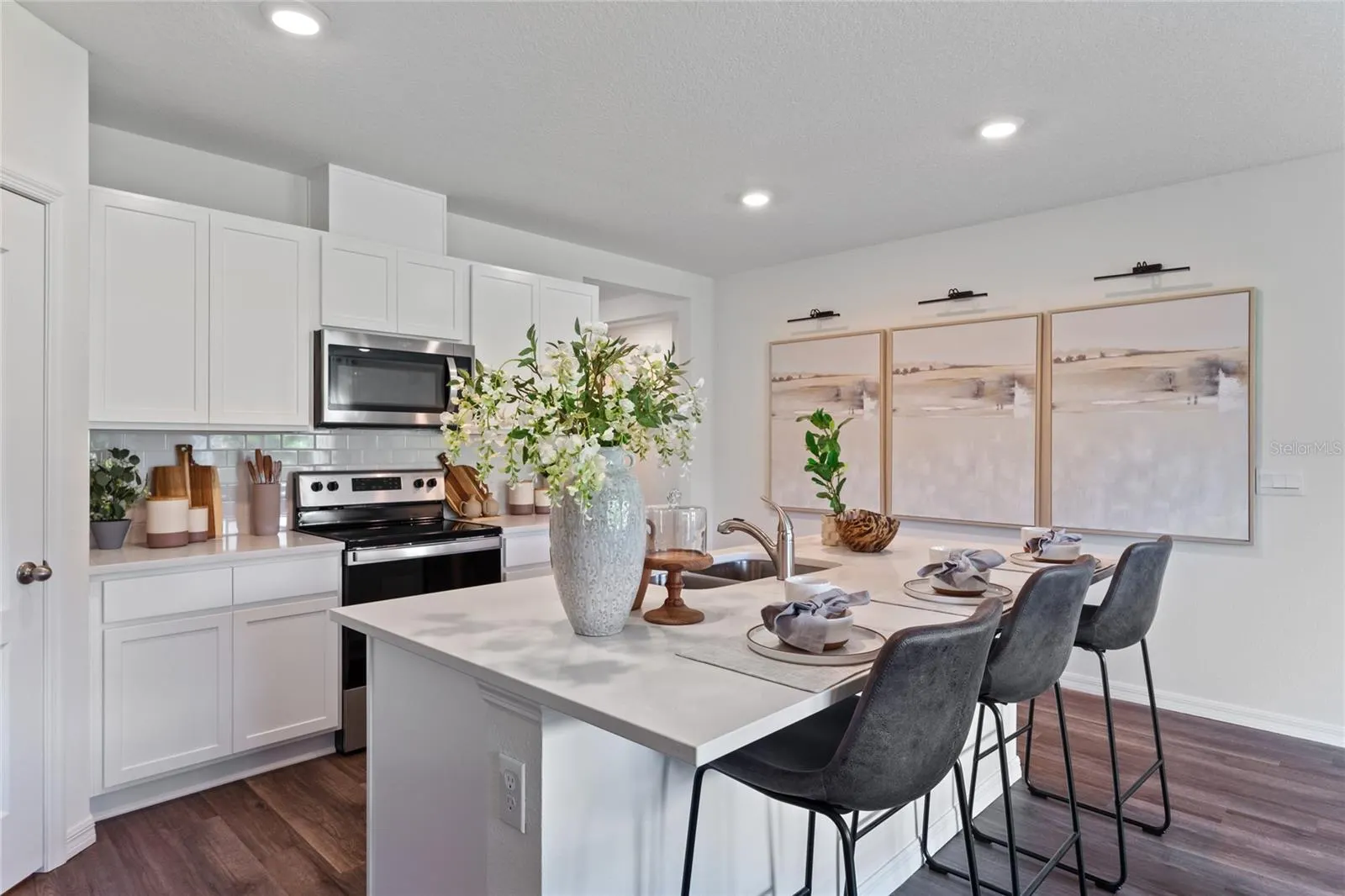 1954 WALNUT CREEK DR