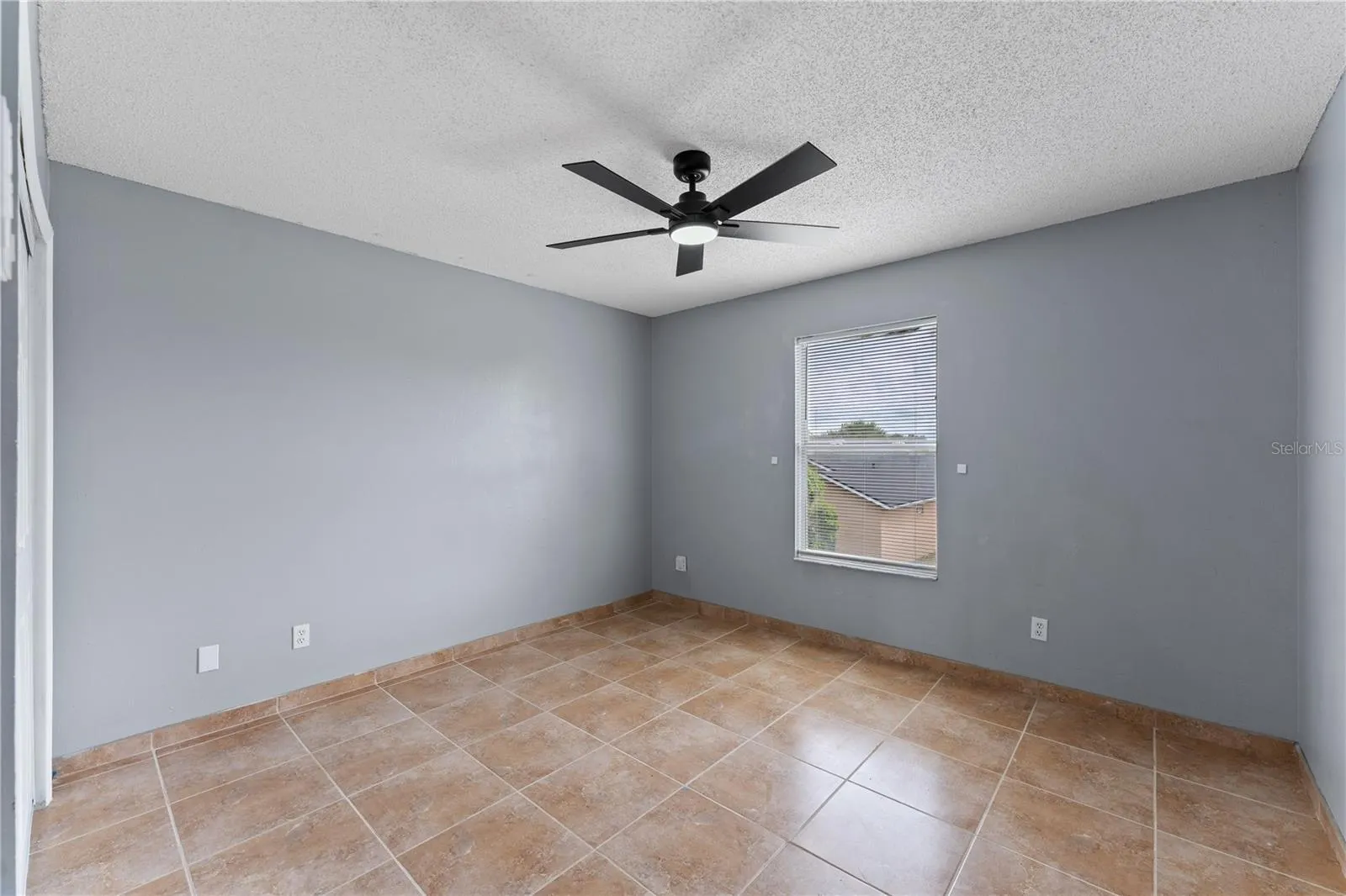 2207 WYNDAM WAY