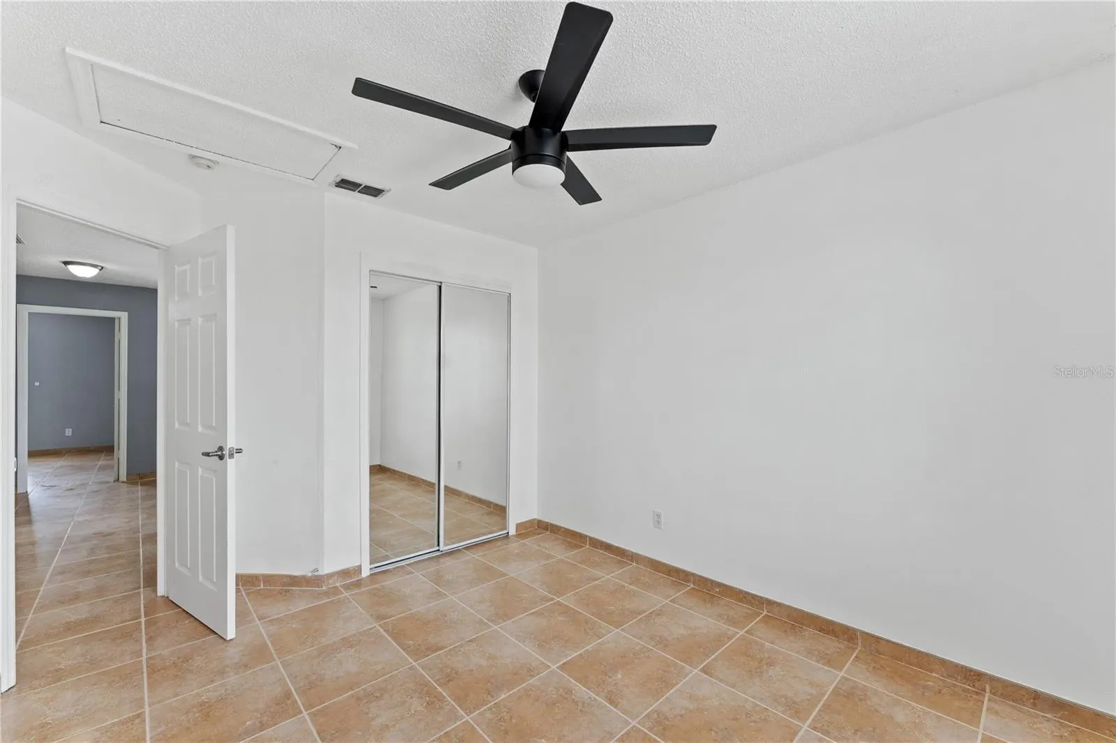 2207 WYNDAM WAY