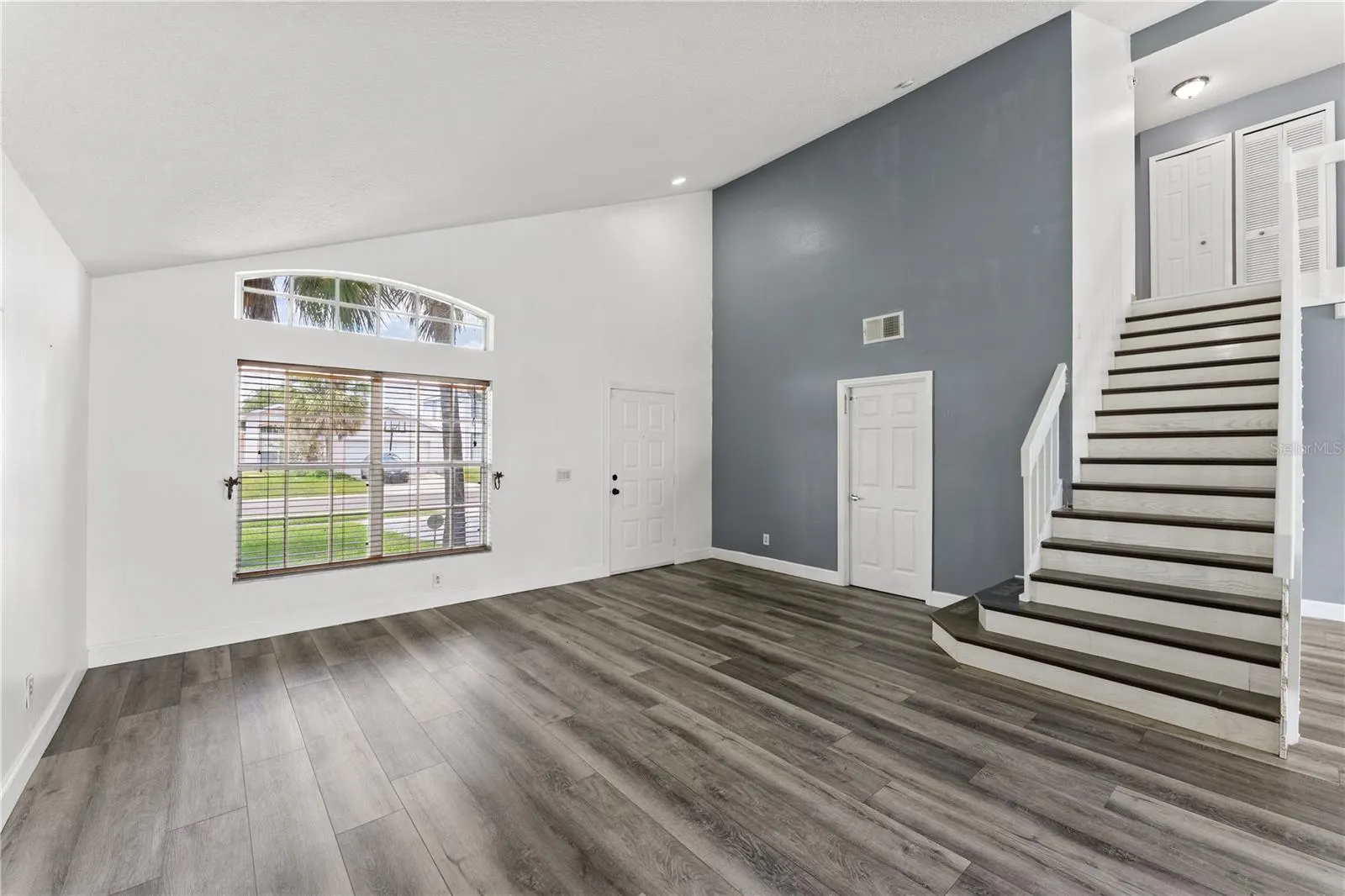 2207 WYNDAM WAY
