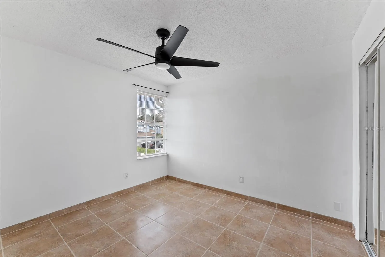 2207 WYNDAM WAY