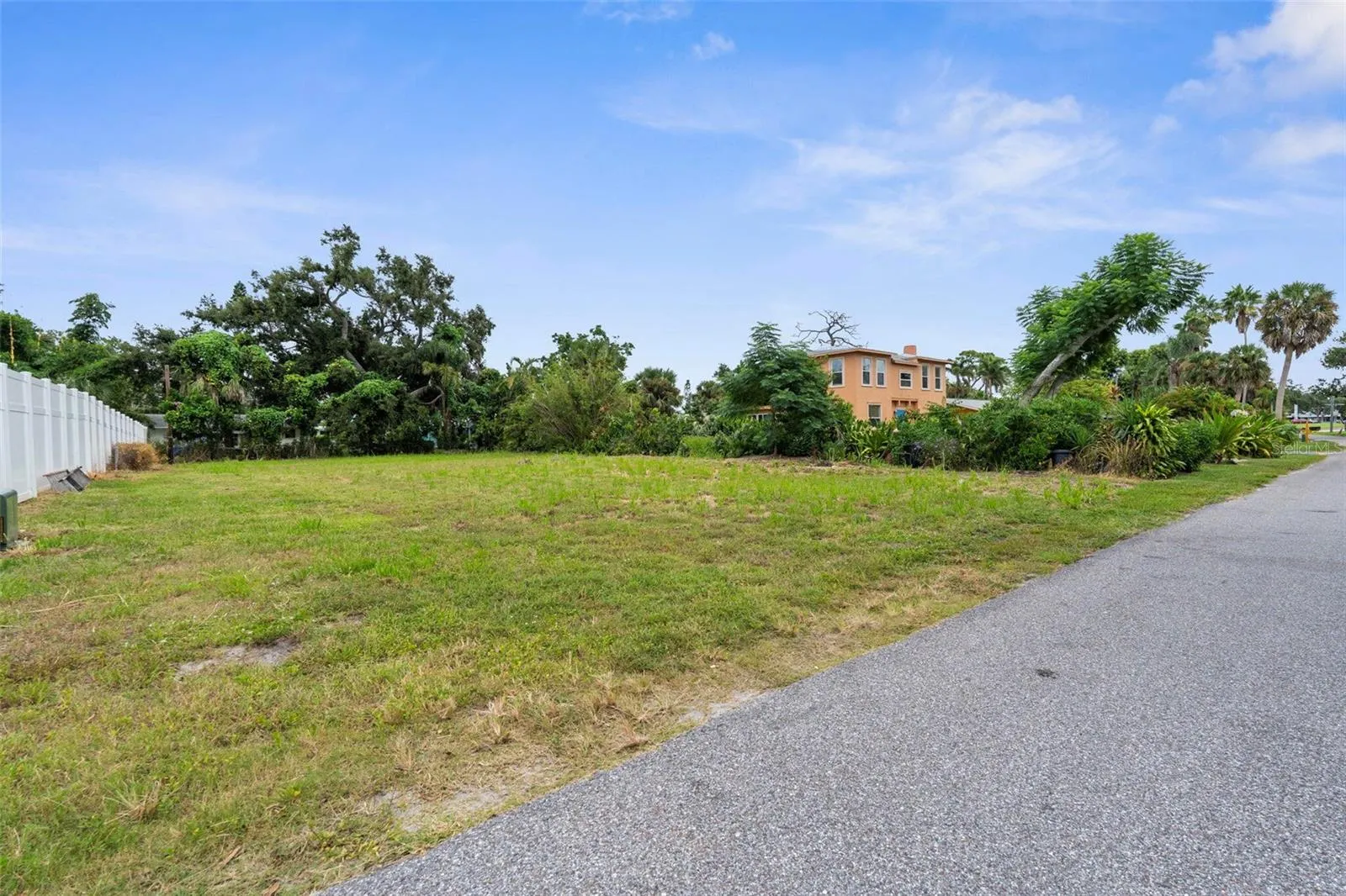 216 PAVONIA RD