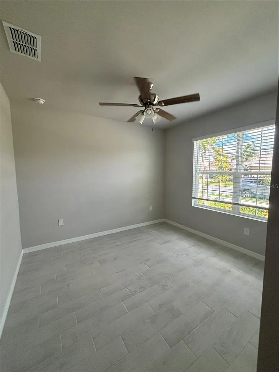 20493 CAMINO TORCIDO LOOP