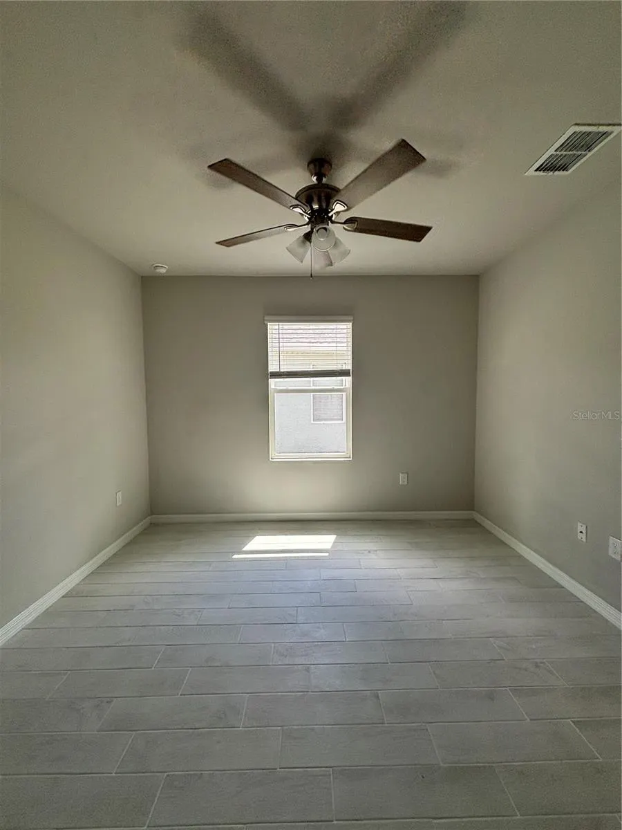 20493 CAMINO TORCIDO LOOP