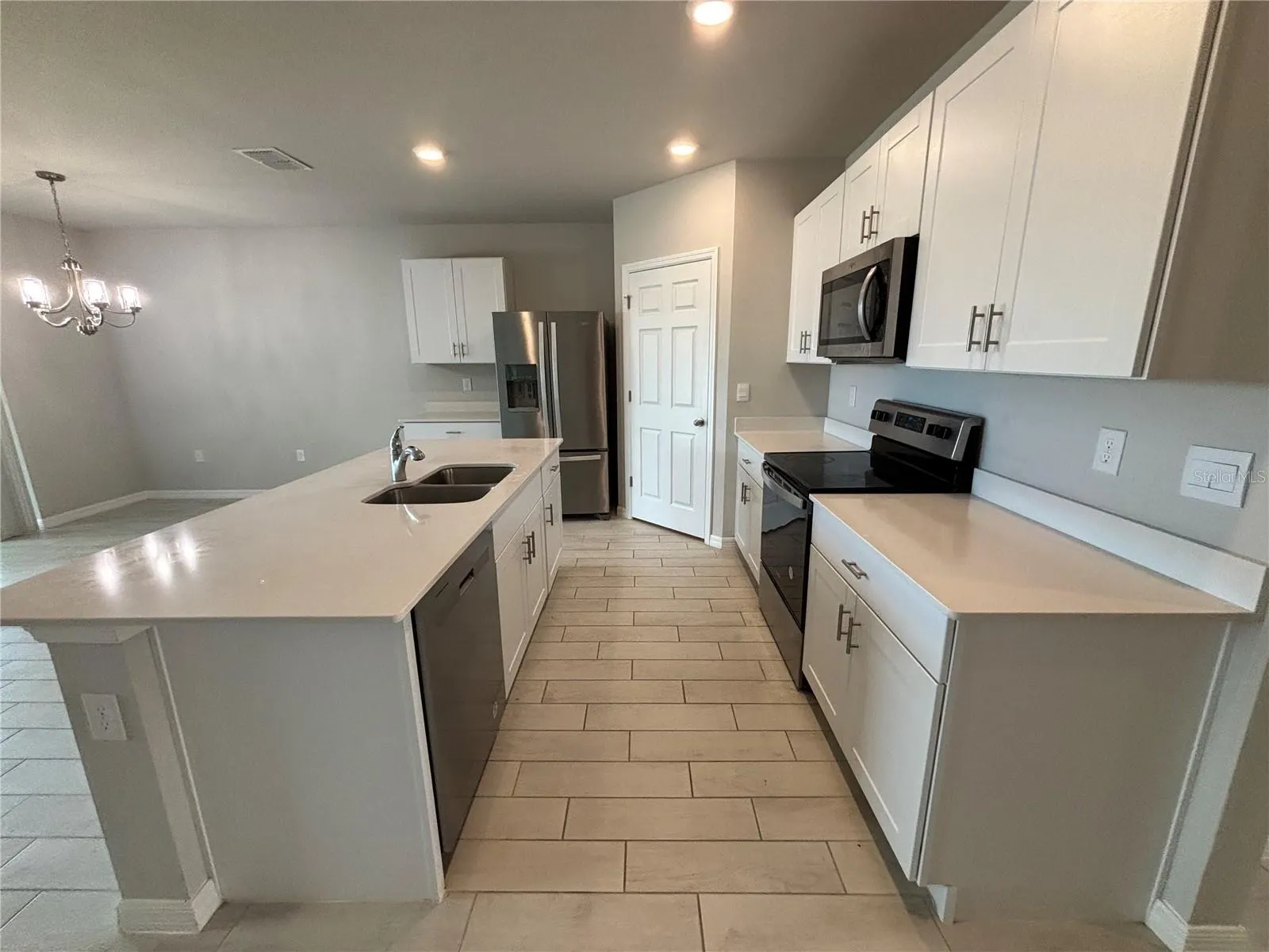 20493 CAMINO TORCIDO LOOP