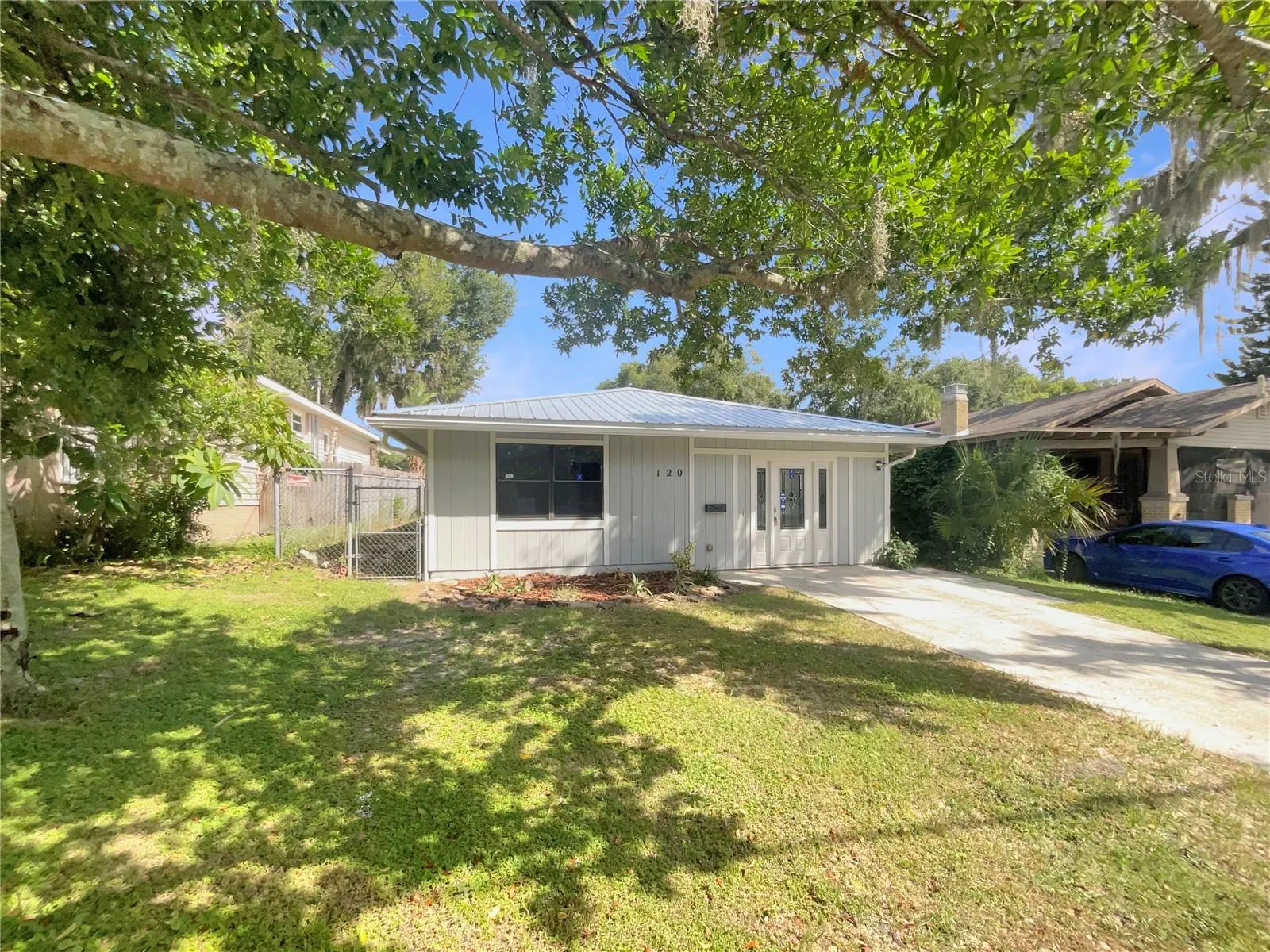 120 E POINSETTIA ST