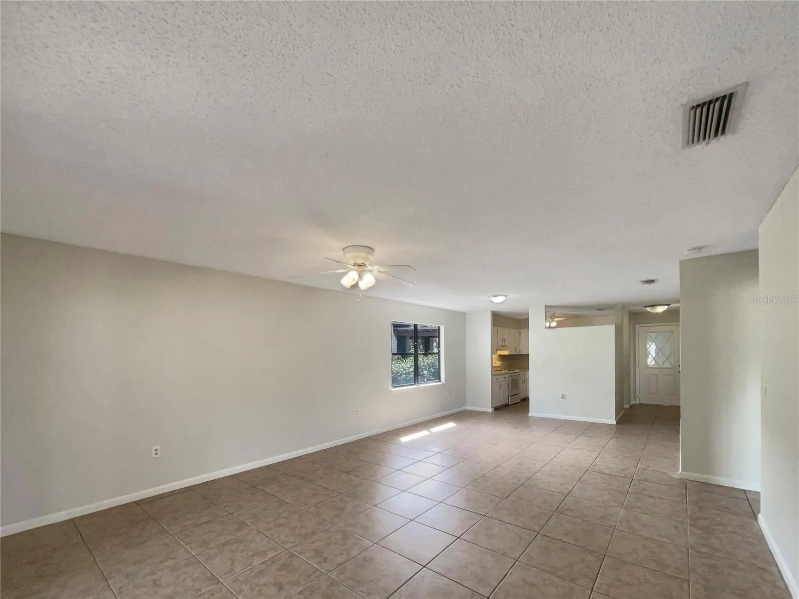 120 E POINSETTIA ST