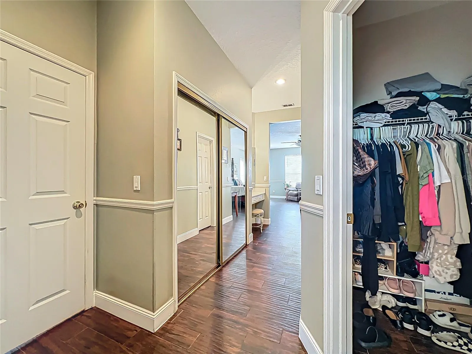 4552 LAKE CALABAY DR