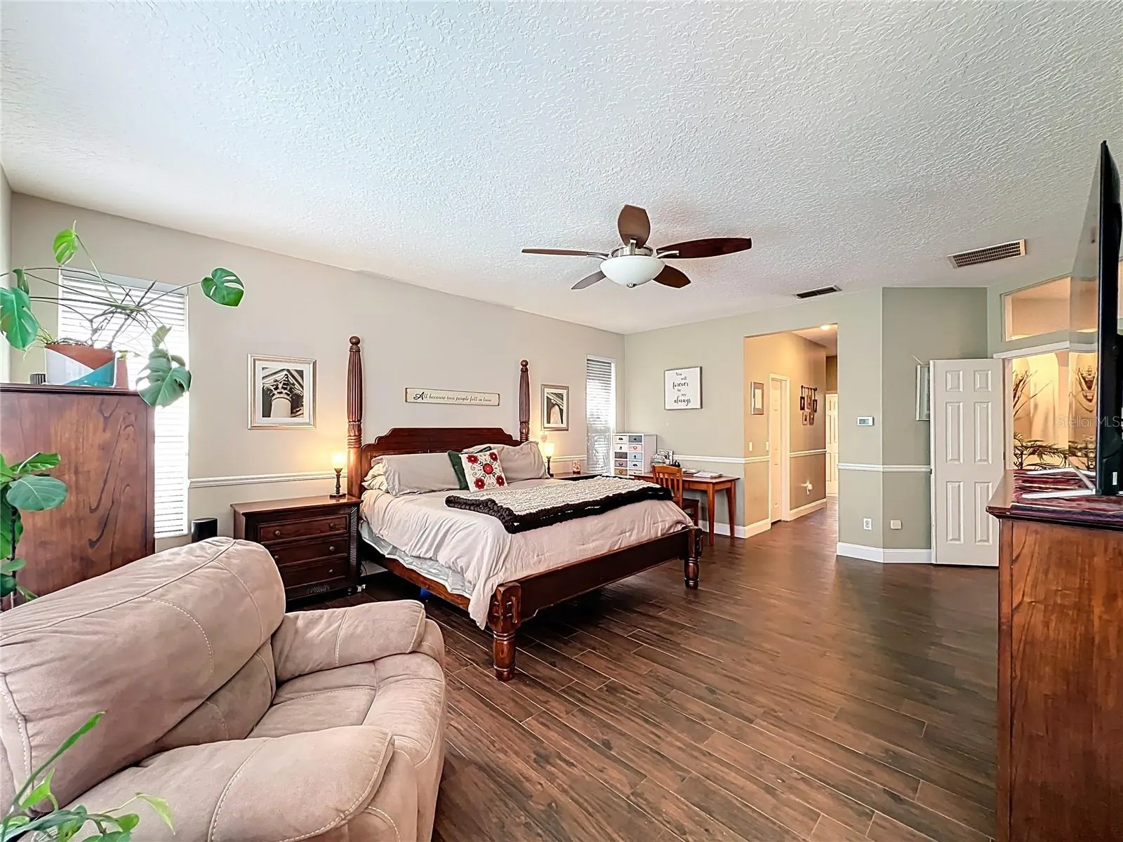 4552 LAKE CALABAY DR